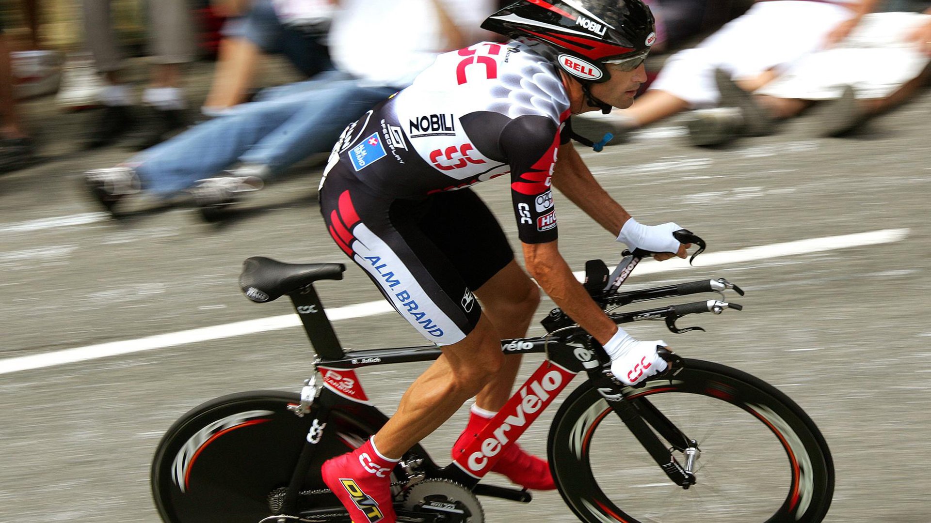 武切维奇,在美加墨的暗夜棋盘上,他一手执棋